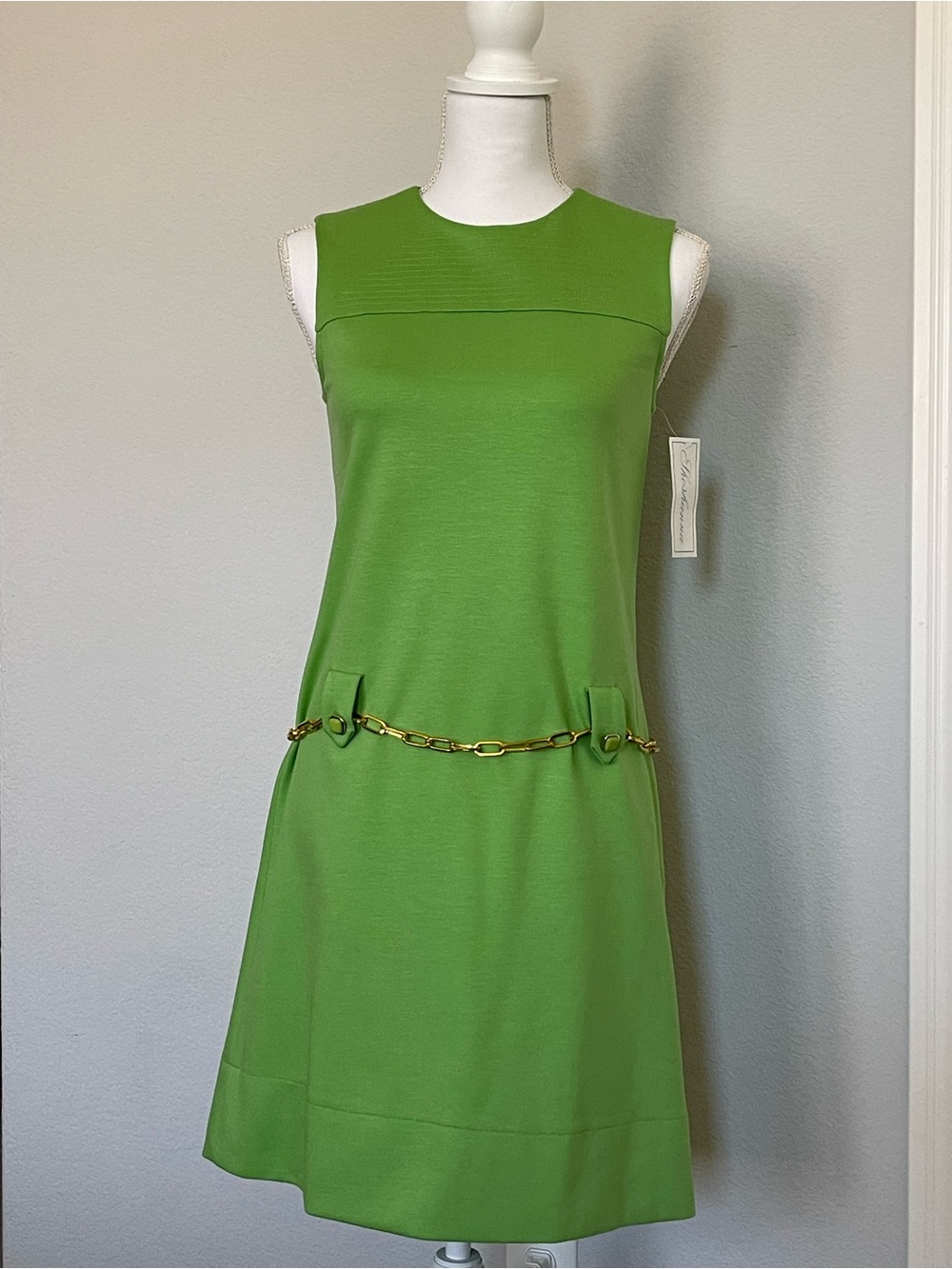 Shoshanna Bright Green Sleeveless A-Line Dress with Gold Chain Belt